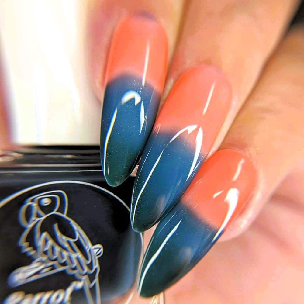 Parrot Polish Galaxy Grove Thermal Nail Polish Green/Blue/Orange