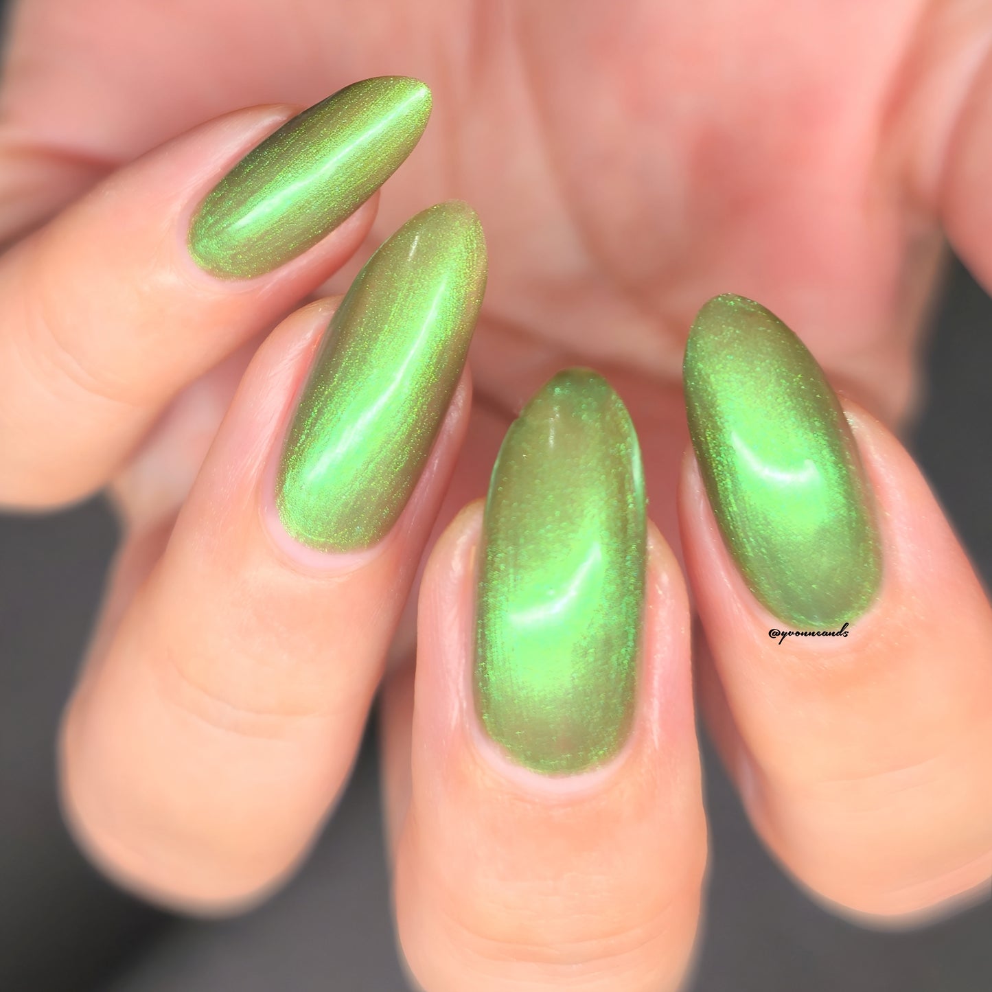 Parrot Polish Green Eyed Lady 60s Shimmer Nail Lacquer Green/Gold Shimmer