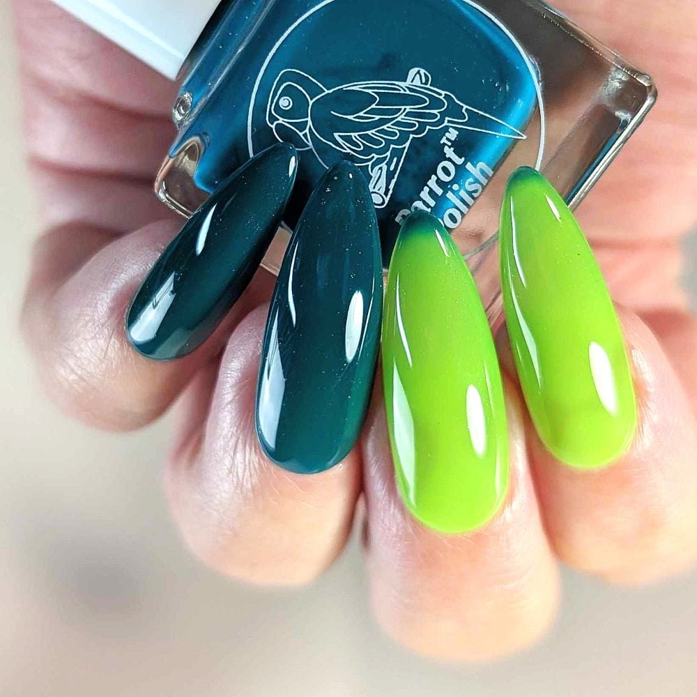 Parrot Polish Minty Twist Thermal Nail Polish Green/lime