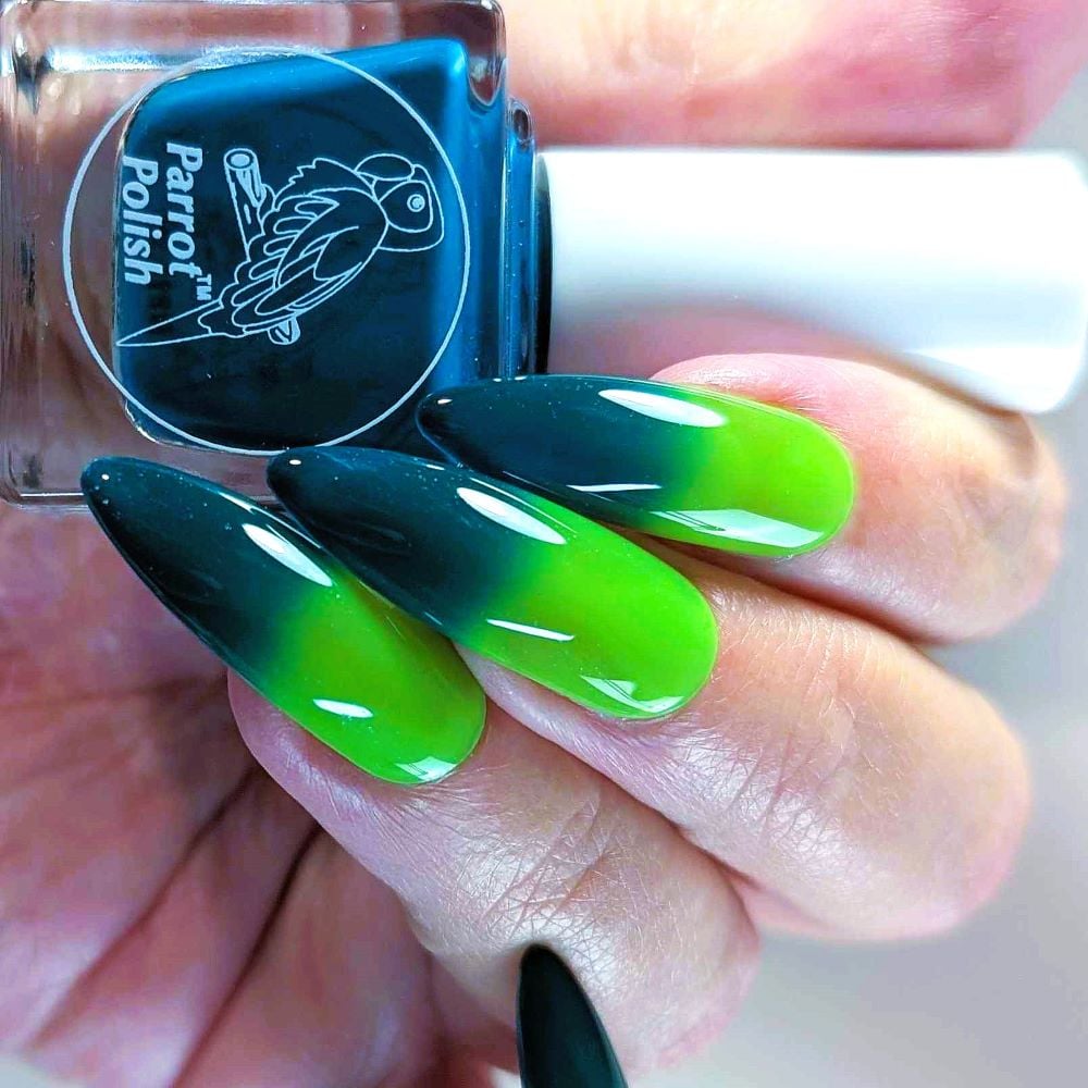 Parrot Polish Minty Twist Thermal Nail Polish Green/lime