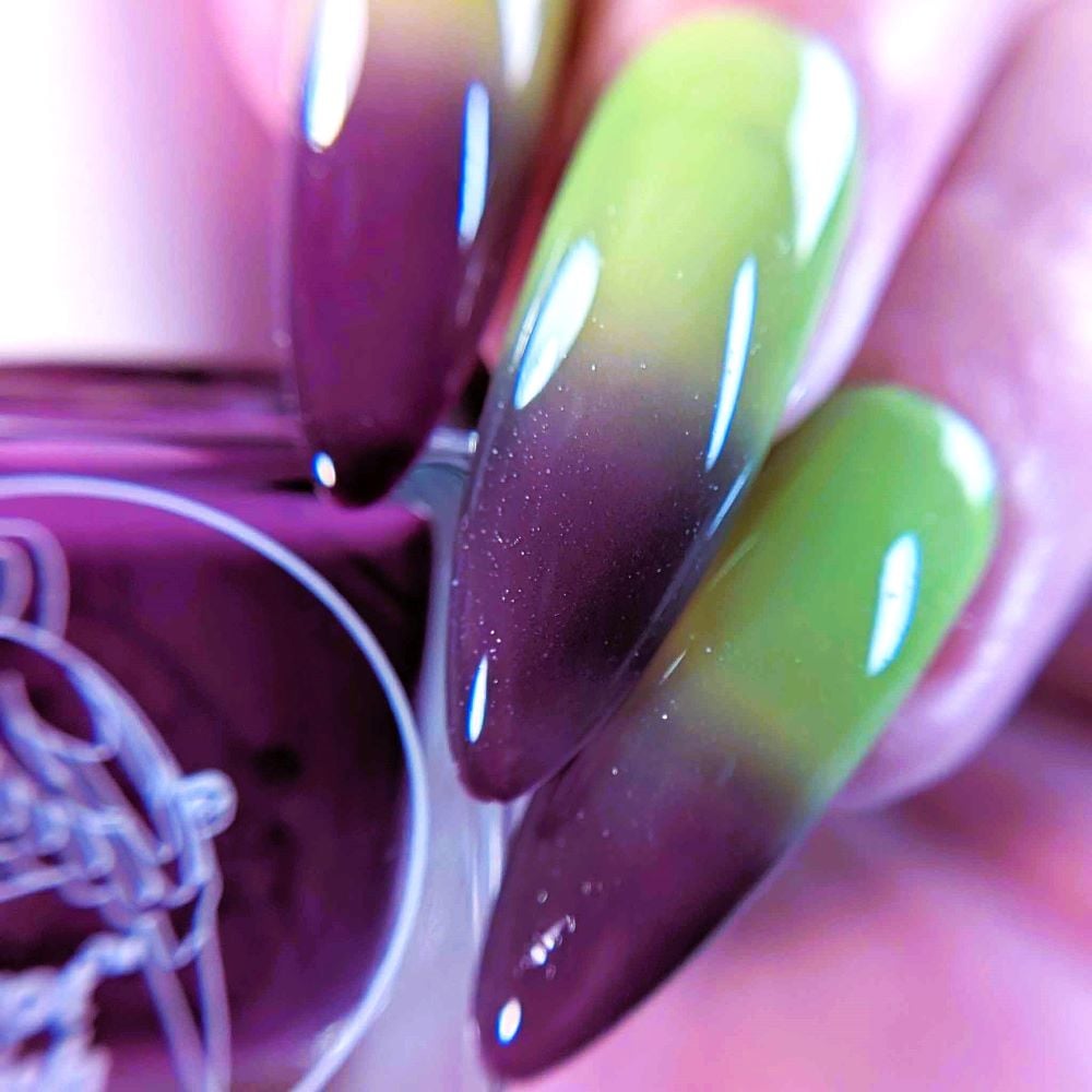 Parrot Polish Plums and Mints Thermal Nail Polish Plum/Mint lime