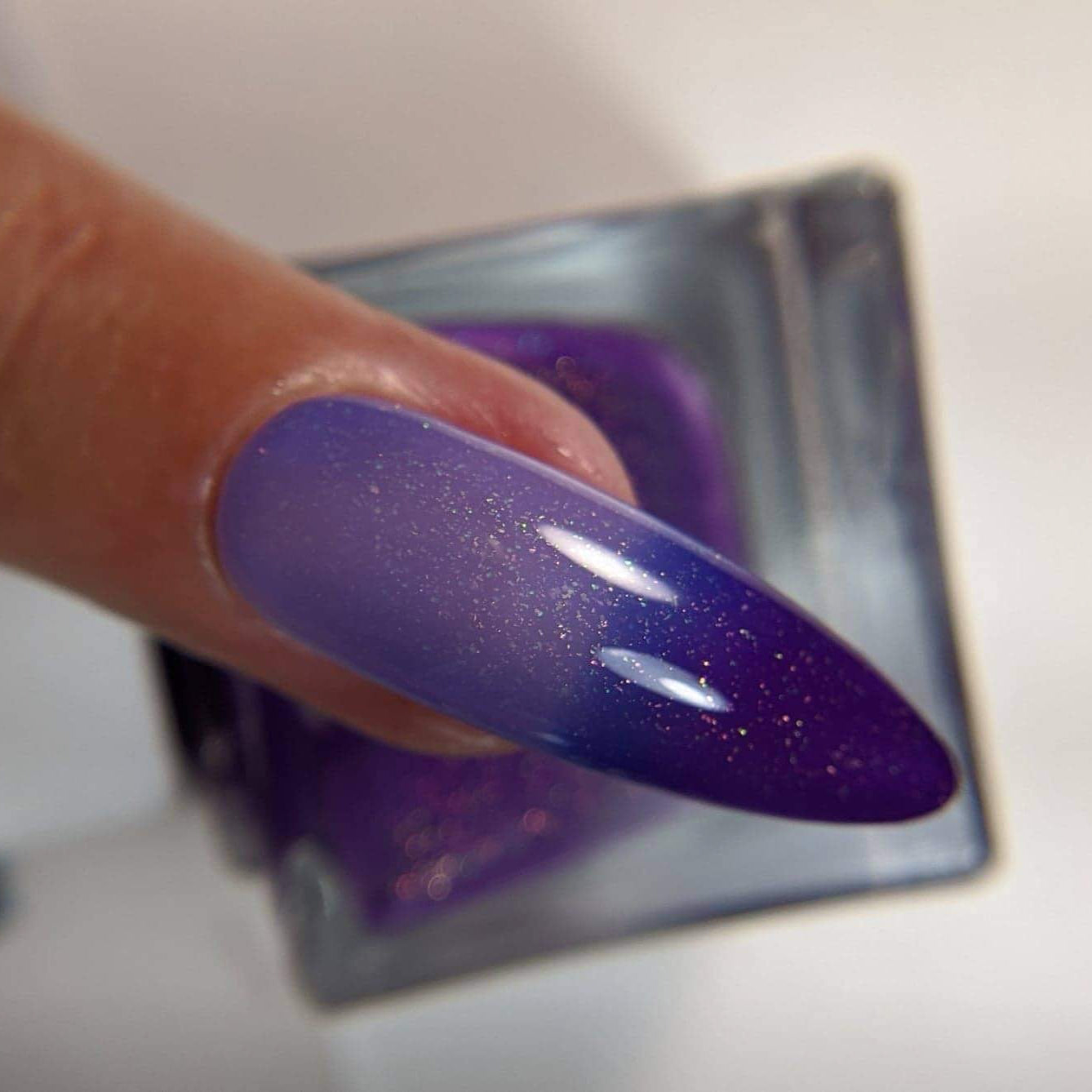 Parrot Polish Smooth Jazz Color Changing Thermal Nail Lacquer - Purple/Blue/Clear