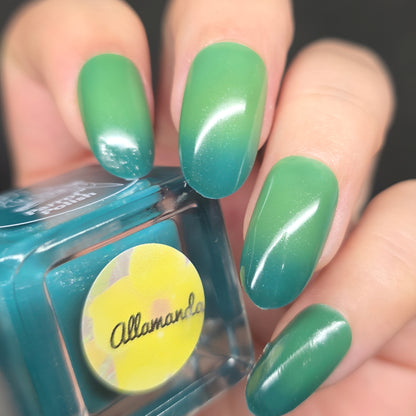 Parrot Polish Allamanda Color Changing Thermal Nail Lacquer- Green/Lime 0.5fl oz